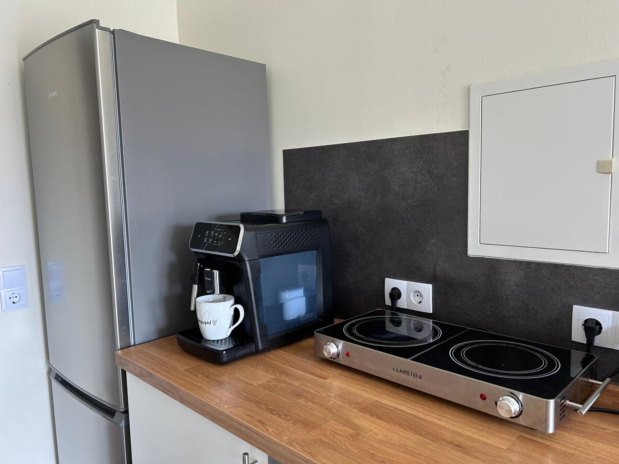 Schoene Neue 4 Zimmer Wohnung Mit Sued-Balkon Bis 8 Personen Наумбург Екстериор снимка
