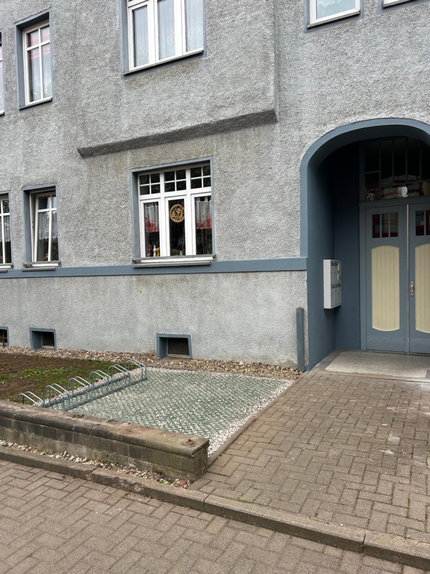 Schoene Neue 4 Zimmer Wohnung Mit Sued-Balkon Bis 8 Personen Наумбург Екстериор снимка