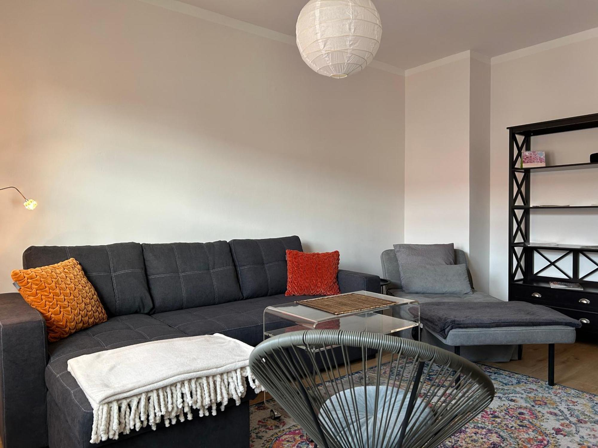 Schoene Neue 4 Zimmer Wohnung Mit Sued-Balkon Bis 8 Personen Наумбург Екстериор снимка